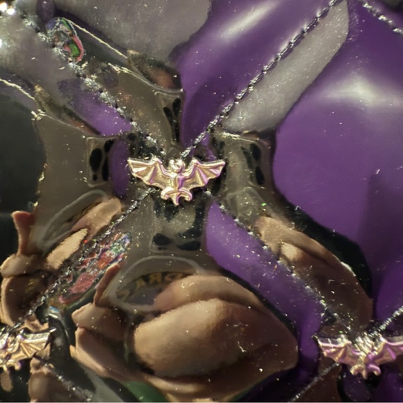 Rock Rebel Heart-Shaped Black Quilted Bag with bats - Picture 2 of 6